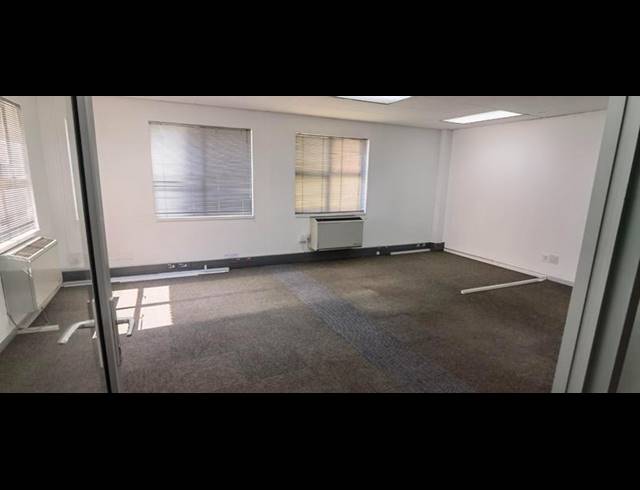 BUSINESS PROPERTY TO RENT IN MENLYN